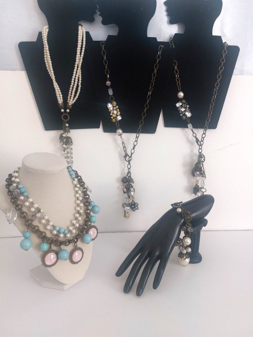 Premiere Designs  5 Piece Lot Necklaces Bracelet Steampunk Victorian Key Pendant